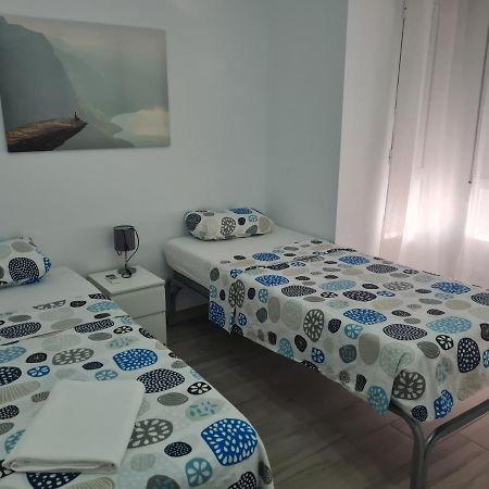 Ferienwohnung White House Alicante Zimmer foto