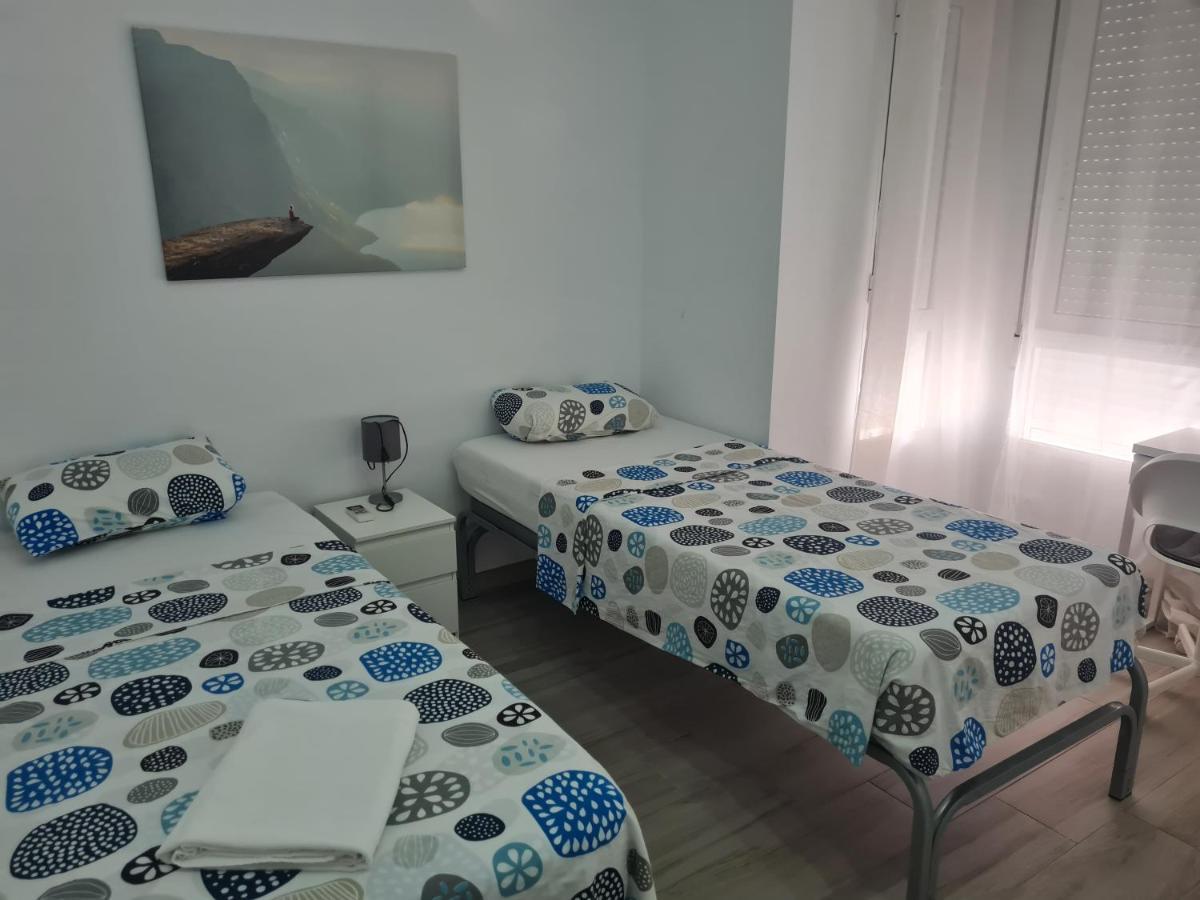 Ferienwohnung White House Alicante Zimmer foto